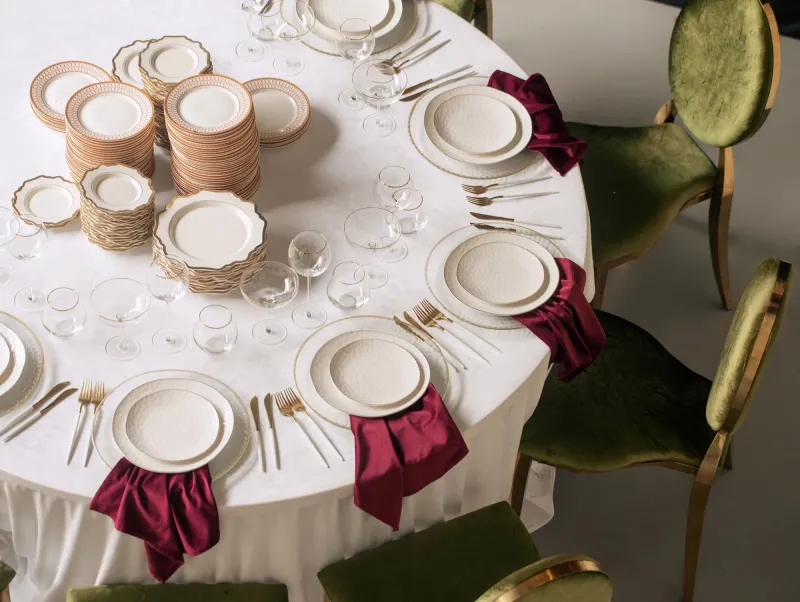 Set witn burgundian napkins